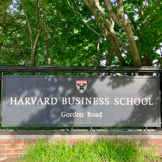 Harvard Accueille l'ICD Business School pour une Conférence Inédite sur l'Intelligence Artificielle et l'Industrie du Vin